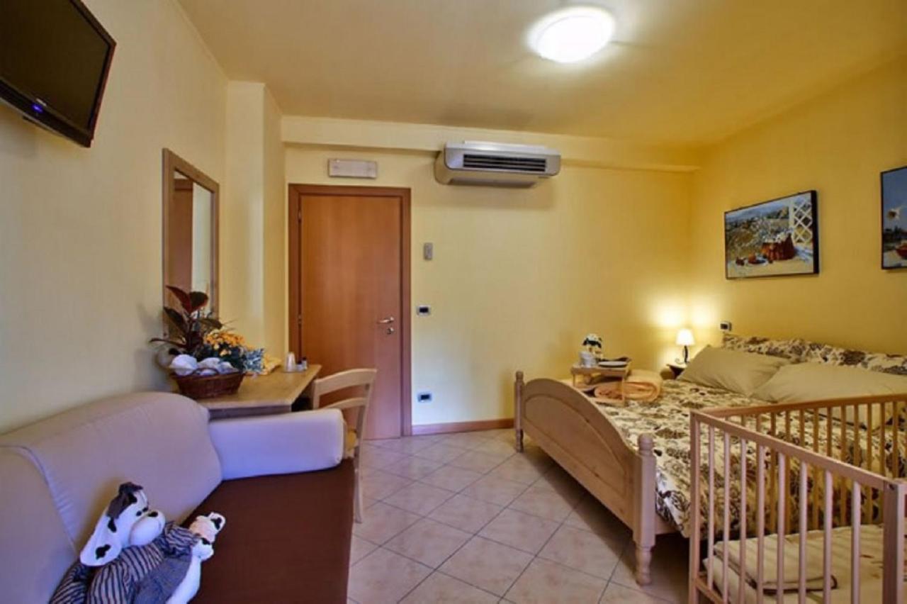 Pergola Rooms Толмецо Екстериор снимка