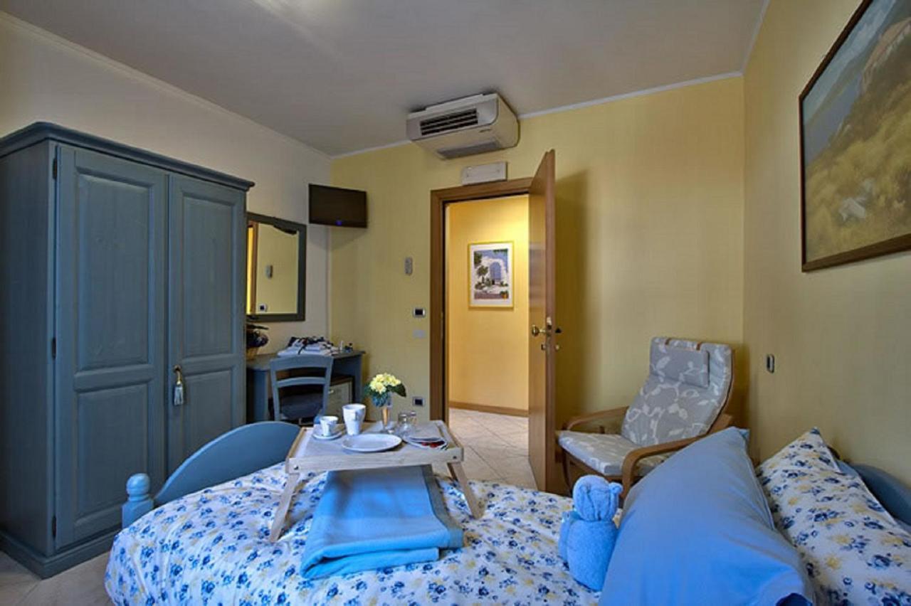 Pergola Rooms Толмецо Екстериор снимка