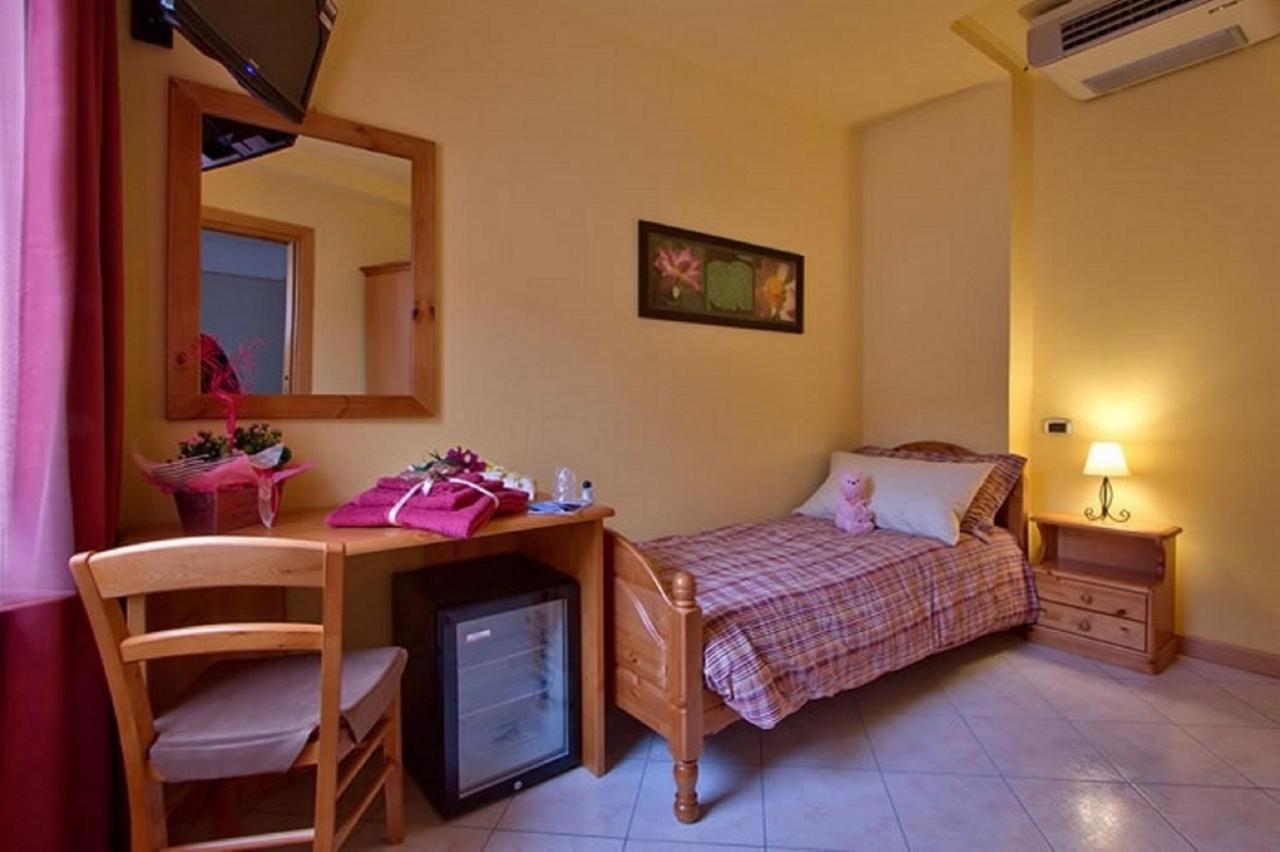 Pergola Rooms Толмецо Екстериор снимка